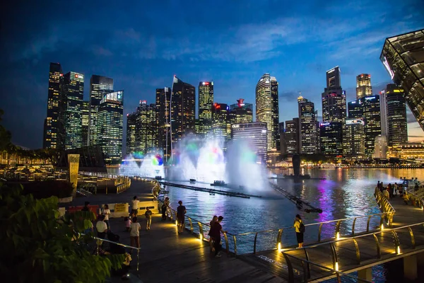 Vista sul lungomare di Marina Bay a Singapore — Foto Stock