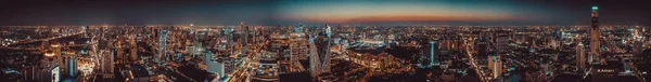 Sião e Rachathewi vistas de cima por noite em Bangkok Tailândia — Fotografia de Stock