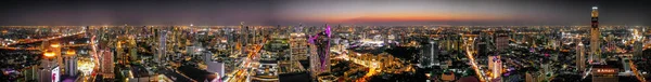 Siam a Rachathewi názory shora v noci v Bangkoku Thajsku — Stock fotografie
