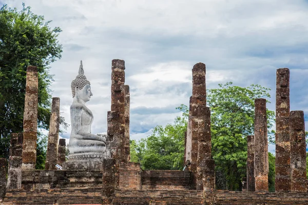 Tayland Sukhothai tarihi parkta Buddha
