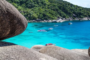 Tayland, plaj ve yukarıdan Similan ada manzarası