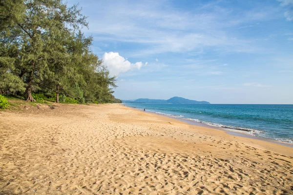 Khao Lak beach resort views at sunset, in Thailand — Stock Photo, Image