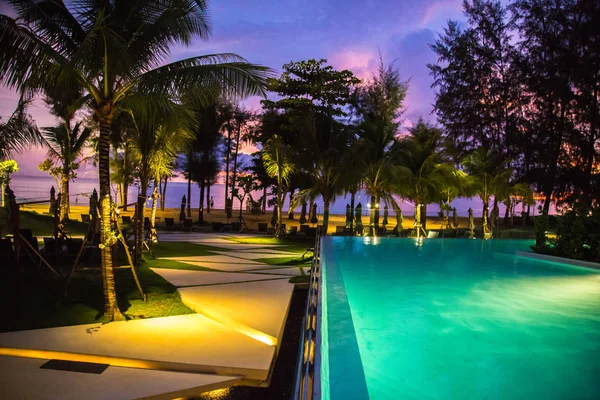 Khao Lak beach resort manzaraları gün batımında, Tayland — Stok fotoğraf