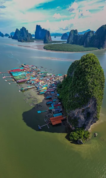 Panyee muslim floating village aerial view in Phang Nga national park in Thailand — Stock Photo, Image
