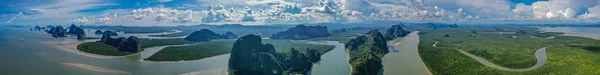 Panyee moslim drijvend dorp luchtfoto in Phang Nga National Park in Thailand — Stockfoto