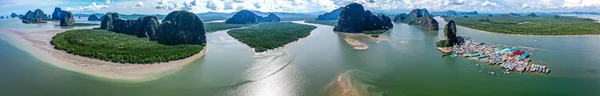 Panyee muslim mengambang desa pandangan udara di Phang Nga taman nasional di Thailand — Stok Foto