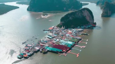 Phang Nga, Tayland 'da yüzen balıkçı köyü