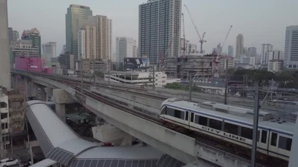 방콕의 아소크와 페차부리 — 비디오