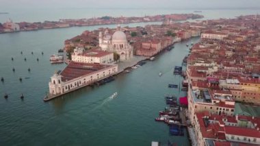İtalya 'da gün doğumunda Venedik hava manzarası