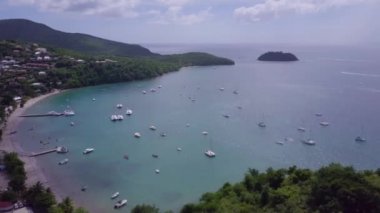 Martinik adası ve Karayip adalarındaki deniz manzarası