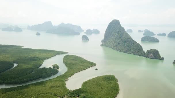 Vista aérea Samet Nangshe Viewpoint em Phan Nga, Tailândia — Vídeo de Stock
