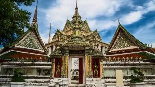 Bangkok straat en tempel timelapse in Thailand — Stockvideo