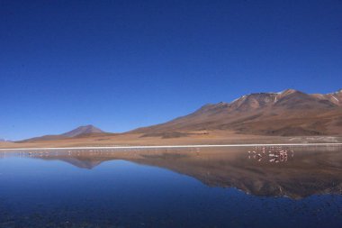 Salar de Uyuni, Bolivya'nın güneybatısında And Lar arasında