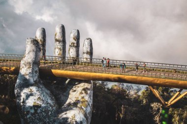 Bana Hills Fransız köyünde Altın köprü, Sun World, Da Nang, Orta Vietnam