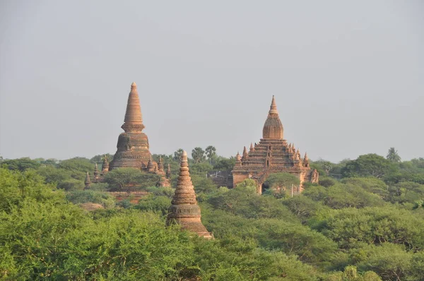Ancien temple Bagan et ruines au Myanmar — Photo