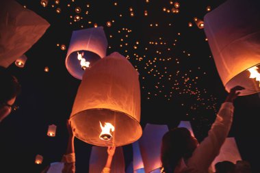 Fenerler festivali, Tayland Chiang Mai Yee Peng ve Loy Khratong