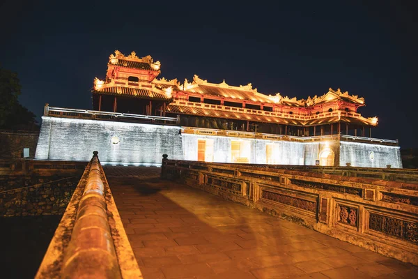 Hue císařského paláce a královské hrobky ve Vietnamu — Stock fotografie