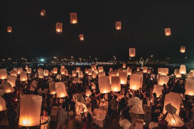 Fenerler festivali, Tayland Chiang Mai Yee Peng ve Loy Khratong