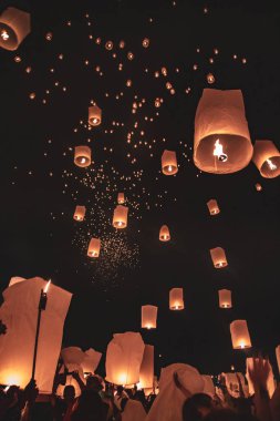 Fenerler festivali, Tayland Chiang Mai Yee Peng ve Loy Khratong