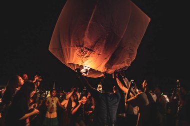 Fenerler festivali, Tayland Chiang Mai Yee Peng ve Loy Khratong