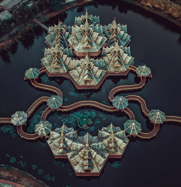 Храми стародавнього міста Муанг Боран в Бангкоку, Таїланд — стокове фото