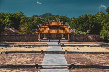 Hue imparatorluk sarayı ve Vietnam Kraliyet Mezarları