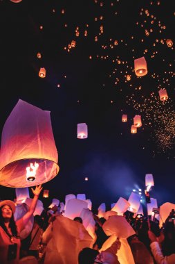 Fenerler festivali, Tayland Chiang Mai Yee Peng ve Loy Khratong