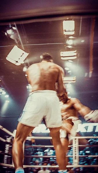 Muay thai fighting in Bangkok in Thailand — Stock Photo, Image