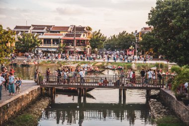 Hoi Orta Vietnam'da Bir sokaklar ve Kanallar