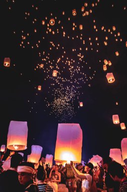 Fenerler festivali, Tayland Chiang Mai Yee Peng ve Loy Khratong