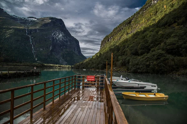 Vistas del lago Lovatnet alrededor de Geiranger, en Noruega — Foto de Stock