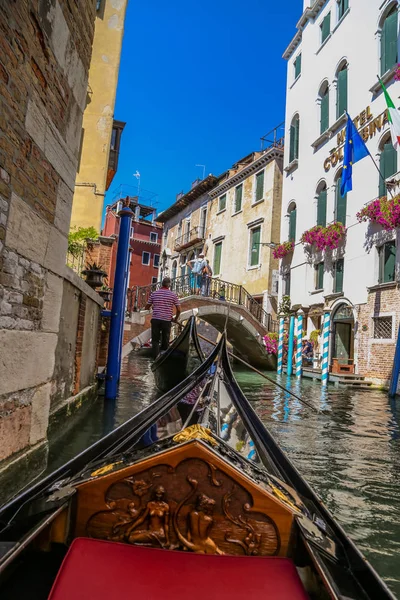 Vue sur les rues et les canaux de Venise Italie — Photo