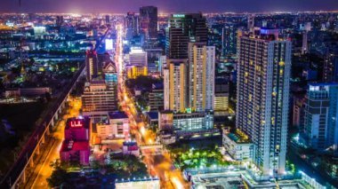 Tayland 'da Bangkok sokağı ve tapınak zamanı