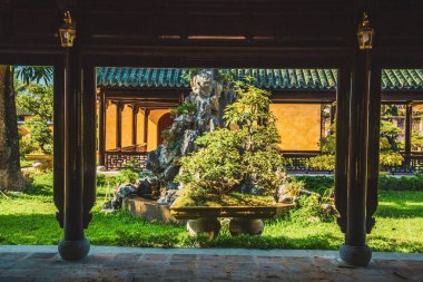 Hue imparatorluk sarayı ve Vietnam Kraliyet Mezarları