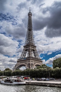 Paris,Fransa'daki Eyfel Kulesi manzarası