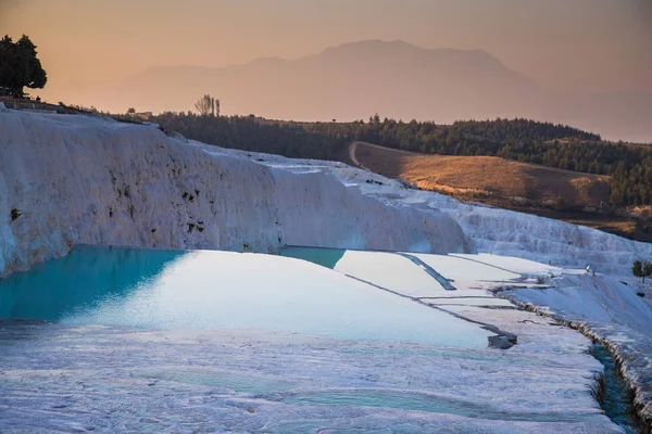 Pamukkale piscina terrazas en Hierapolis en Turquía — Foto de Stock