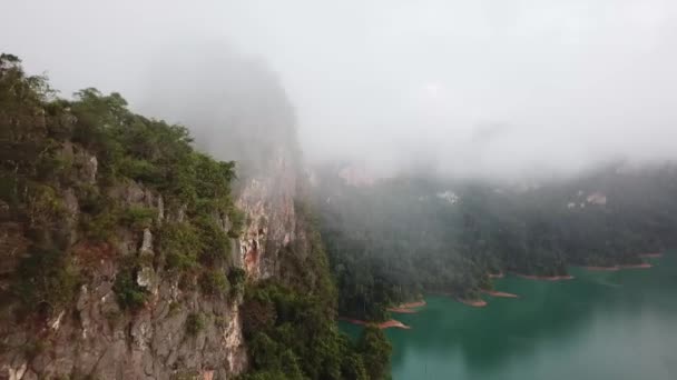 Park Narodowy Khao Sok widok z lotu ptaka w Tajlandii — Wideo stockowe