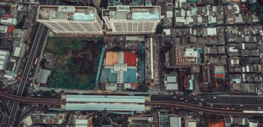 Siam ve Rachathewi geceleri Bangkok Tayland 'da görülür.