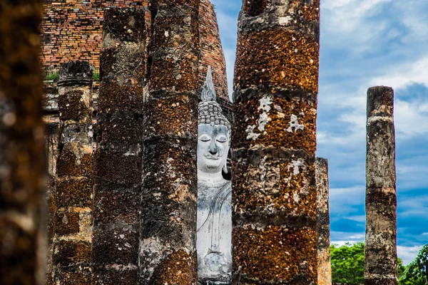Tayland Sukhothai tarihi parkta Buddha