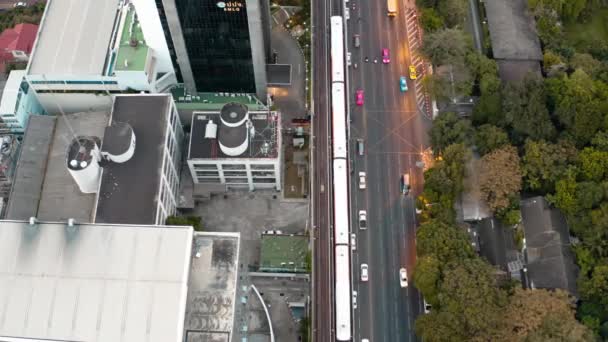 Siam and Rachathewi circles air view, the top bar, in Bangkok, Thailand — стокове відео