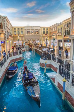 Gece Macau sokak manzarası ve kumarhaneleri