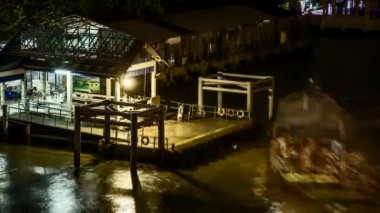 Tayland 'da Bangkok sokağı ve tapınak zamanı