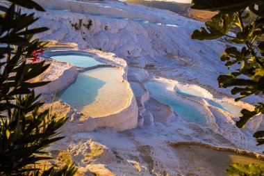 Türkiye Hierapolis'te Pamukkale havuz terasları