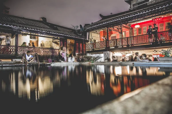 Çin Mahallesi tasarımı Bangkok Tayland 'da gece gündüz — Stok fotoğraf