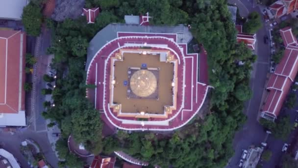 Vista aérea de templos en Bangkok en Tailandia — Vídeo de stock