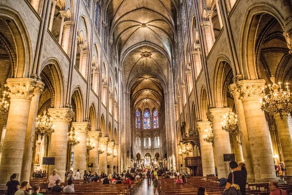 Fransa'da Notre de Dame de Paris Katedrali