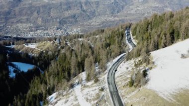 Fransa 'daki Fransız Alplerinde La Plagne hava manzarası