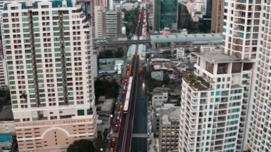 Siyam ve Rachathewi bölgeleri hava manzarası, çatı barı, Bangkok, Tayland