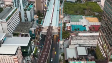 Siyam ve Rachathewi bölgeleri hava manzarası, çatı barı, Bangkok, Tayland