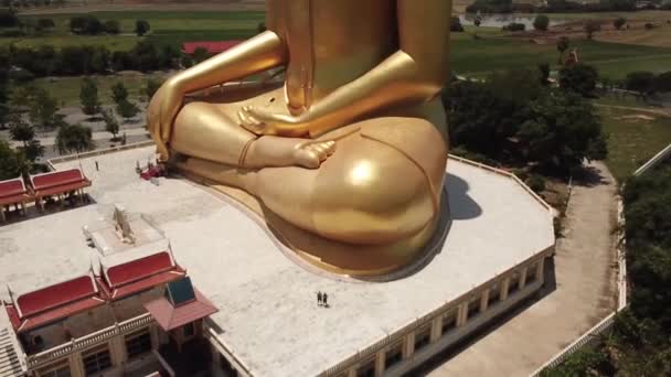 Wat Muang hava manzarası, Tayland 'daki en büyük Buda heykeli. — Stok video